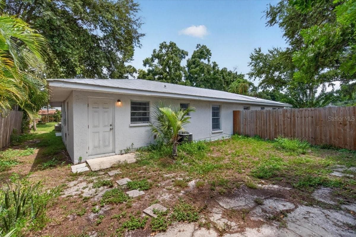 Duplex at 4119 & 4121 12TH AVE W, BRADENTON, photo 15 of 30