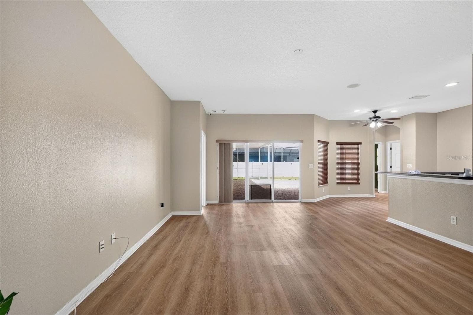 Great room kitchen on the right - 319 19TH ST NW, RUSKIN