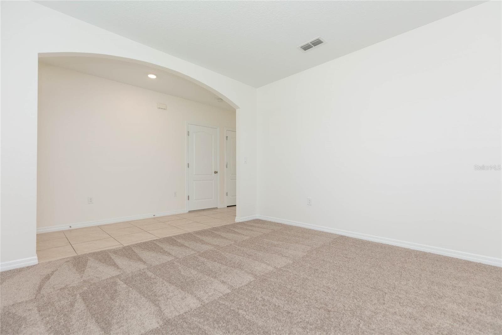 Single Family Residence at 478 AUTUMN STREAM DR, AUBURNDALE, photo 10 of 44