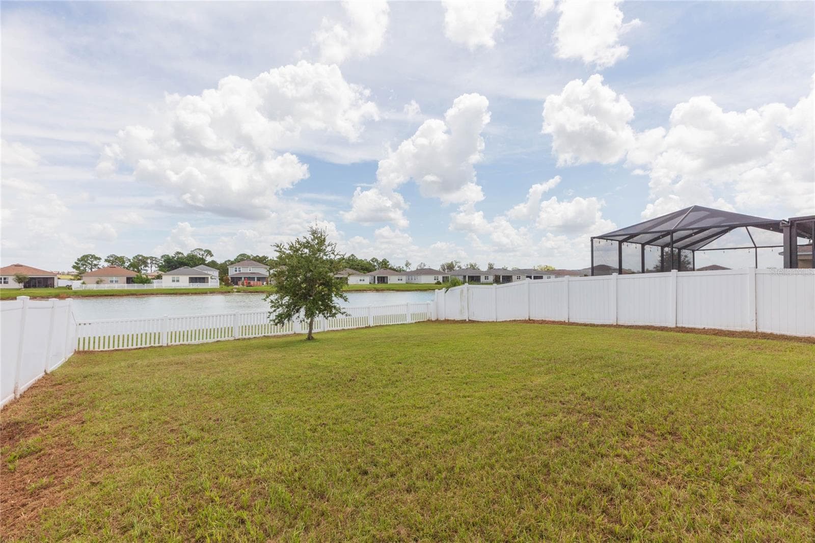 Single Family Residence at 478 AUTUMN STREAM DR, AUBURNDALE, photo 42 of 44