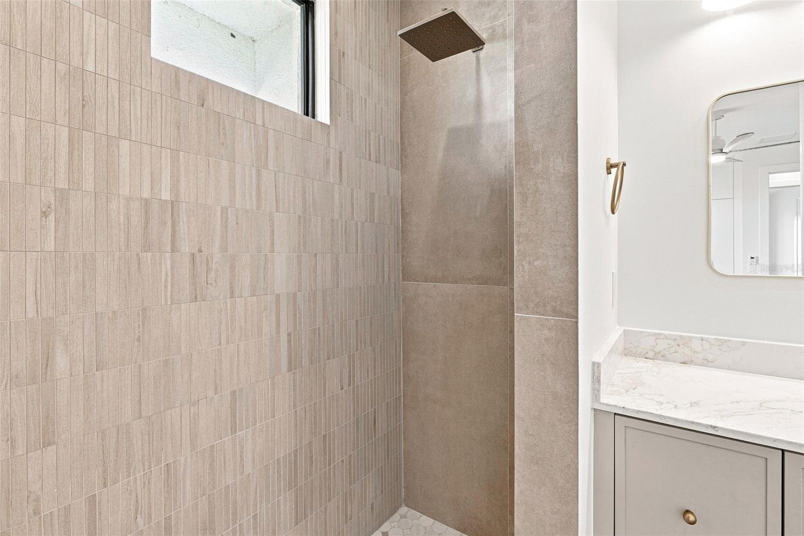 Modern Guest Ensuite with Tiled Walk-In Shower - 44 SUNFLOWER DR, PLACIDA