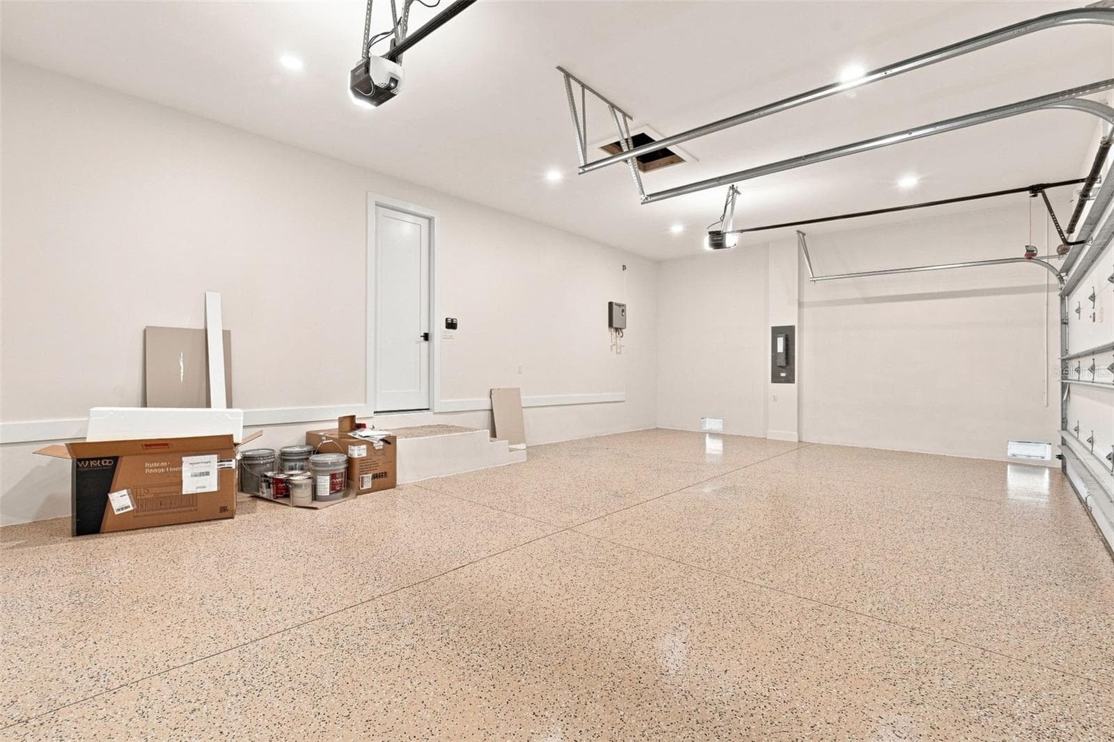 Three Car Garage with Durable Epoxy Flooring - 44 SUNFLOWER DR, PLACIDA