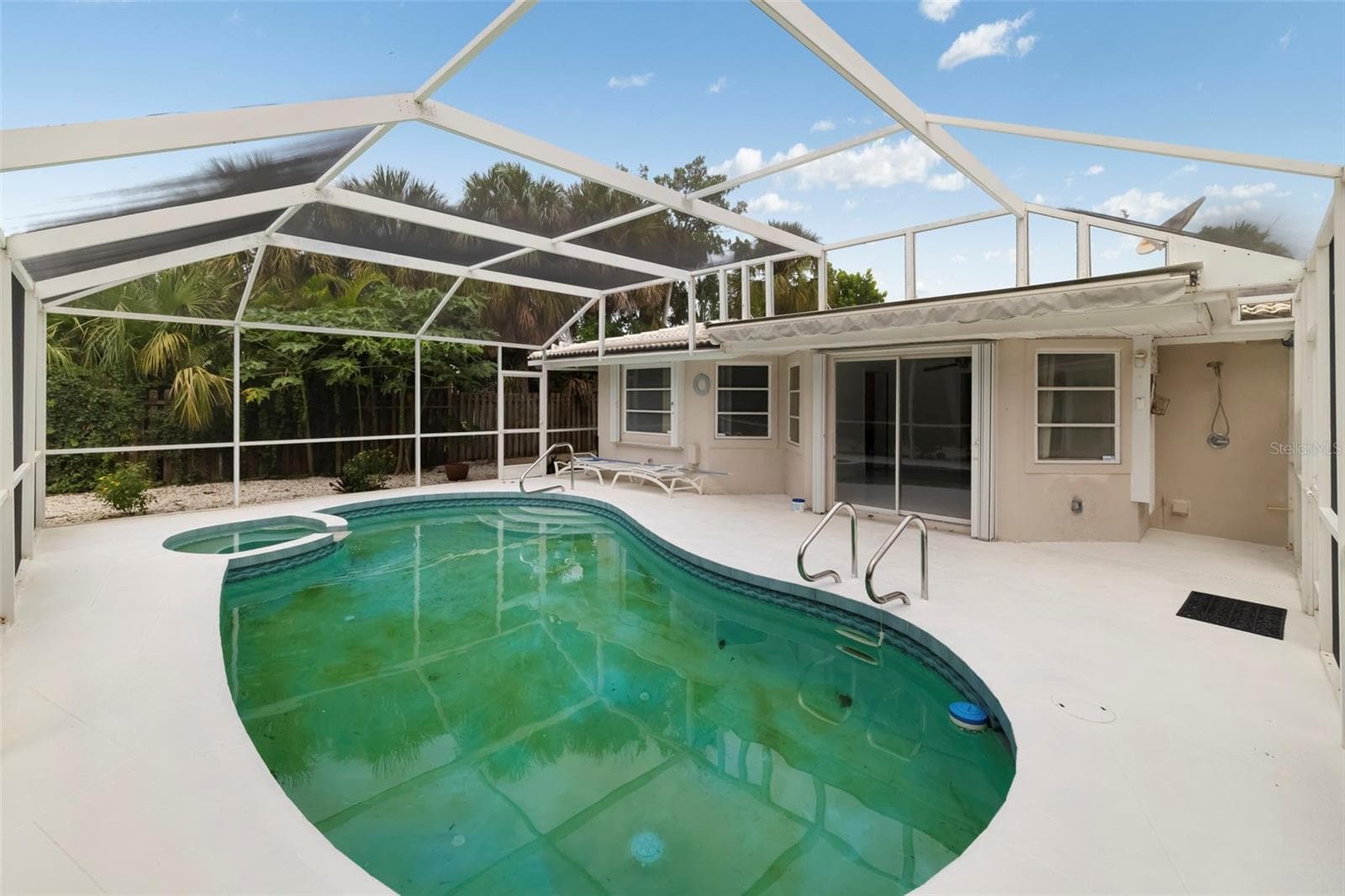 Sliding Glass Doors to Florida Room - 708 GARFIELD DR, SARASOTA