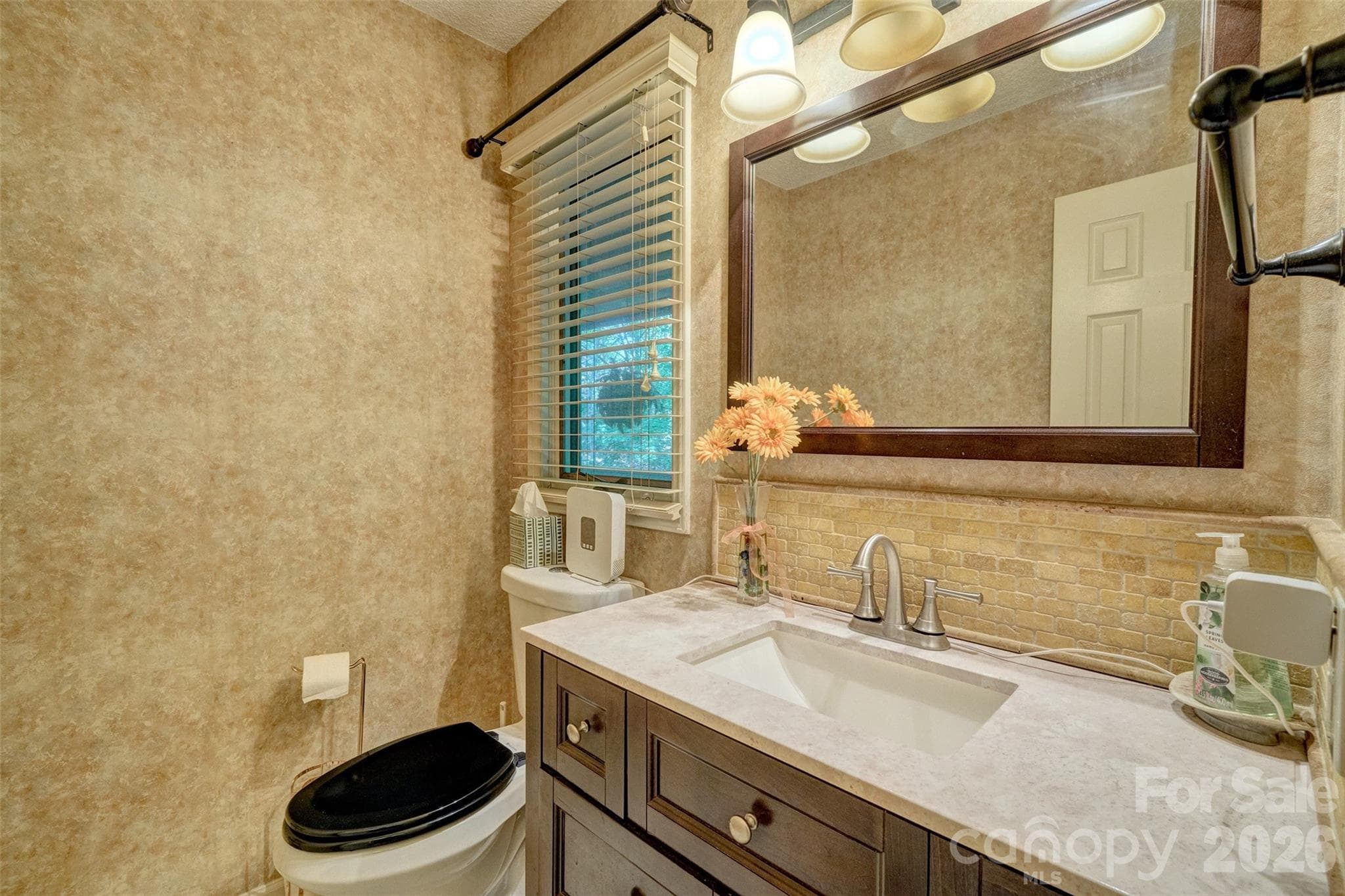 Single Family Residence at 9 Cove Road, Lake Wylie, photo 26 of 48