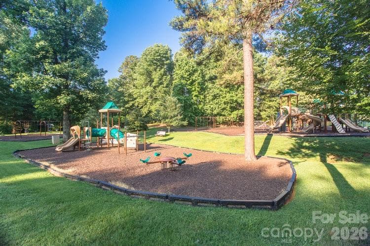 Single Family Residence at 9 Cove Road, Lake Wylie, photo 46 of 48