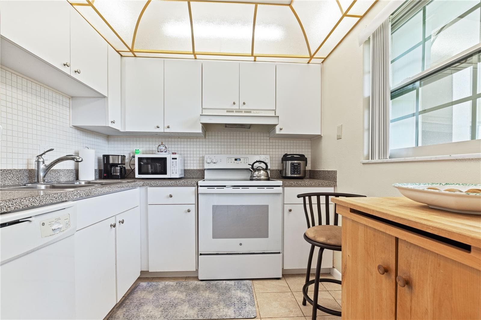 Condominium at 19029 US HIGHWAY 19 N #3-1, CLEARWATER, photo 8 of 33