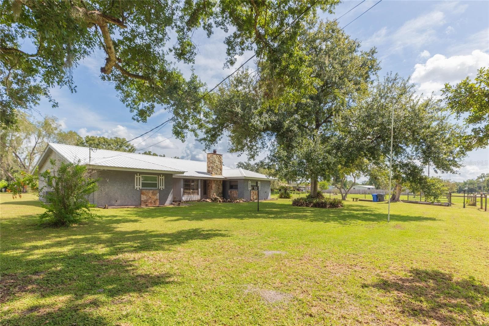 Single Family Residence at 2630 KEYSVILLE DR, LITHIA, photo 4 of 43