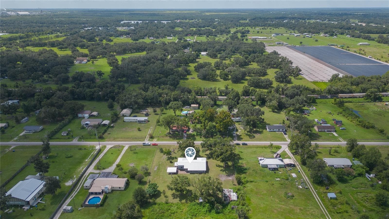 Single Family Residence at 2630 KEYSVILLE DR, LITHIA, photo 13 of 43