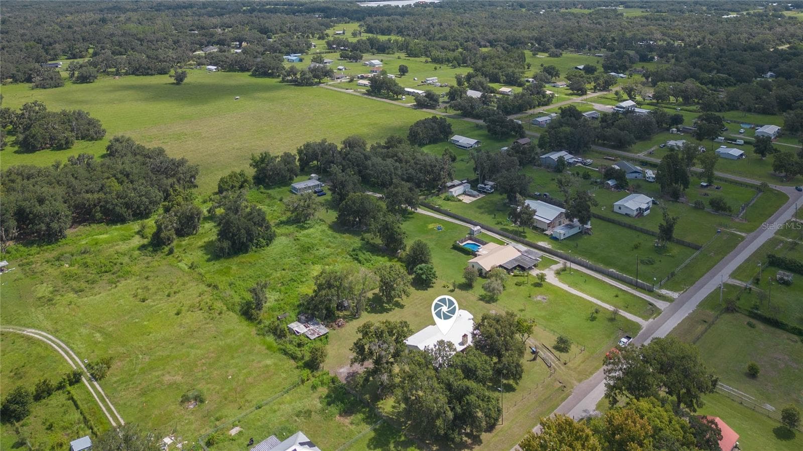 Single Family Residence at 2630 KEYSVILLE DR, LITHIA, photo 16 of 43