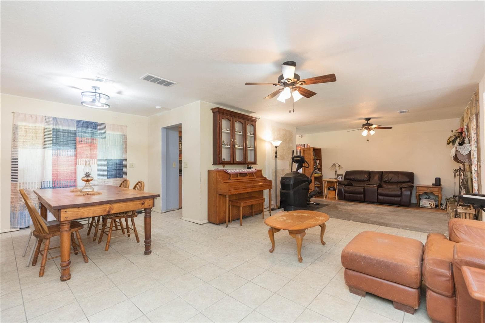 Single Family Residence at 2630 KEYSVILLE DR, LITHIA, photo 18 of 43
