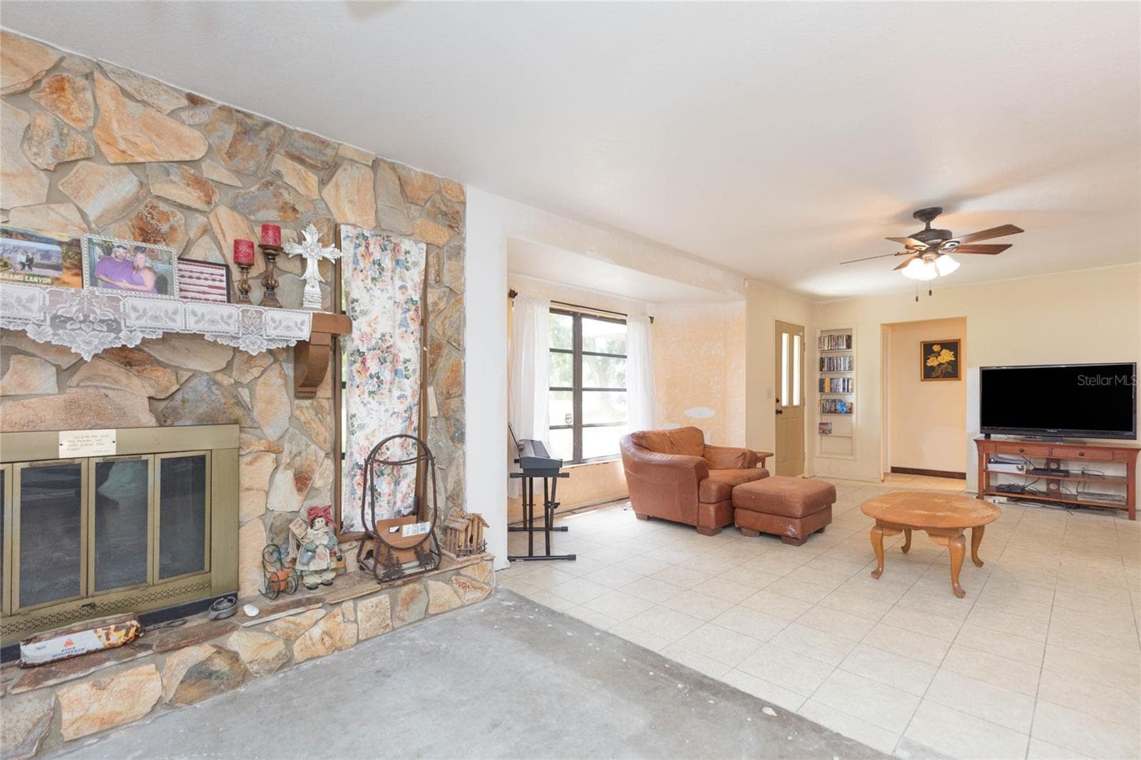 Single Family Residence at 2630 KEYSVILLE DR, LITHIA, photo 21 of 43