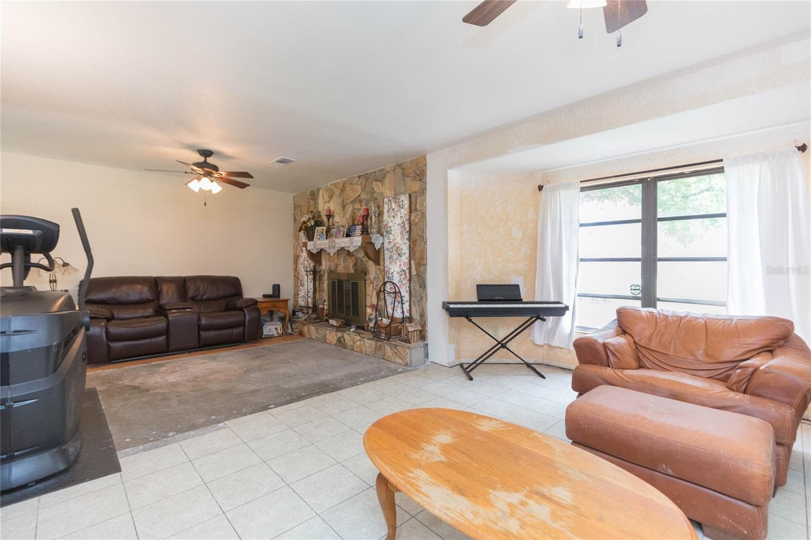 Single Family Residence at 2630 KEYSVILLE DR, LITHIA, photo 22 of 43