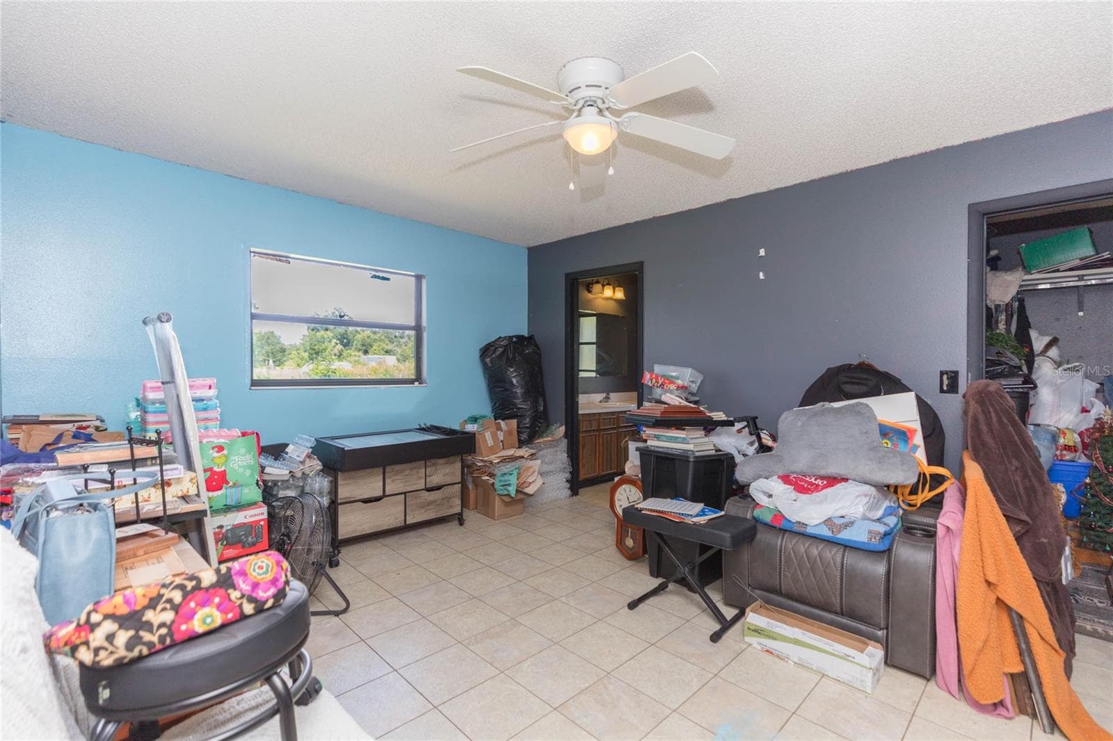Single Family Residence at 2630 KEYSVILLE DR, LITHIA, photo 37 of 43