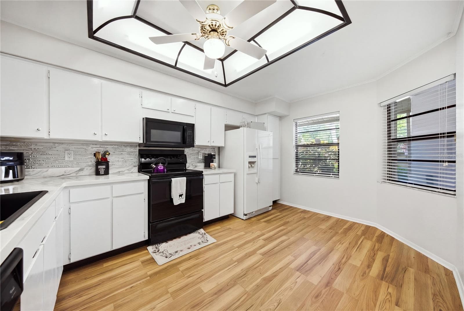 kitchen - 3670 IMPERIAL RIDGE PKWY, PALM HARBOR