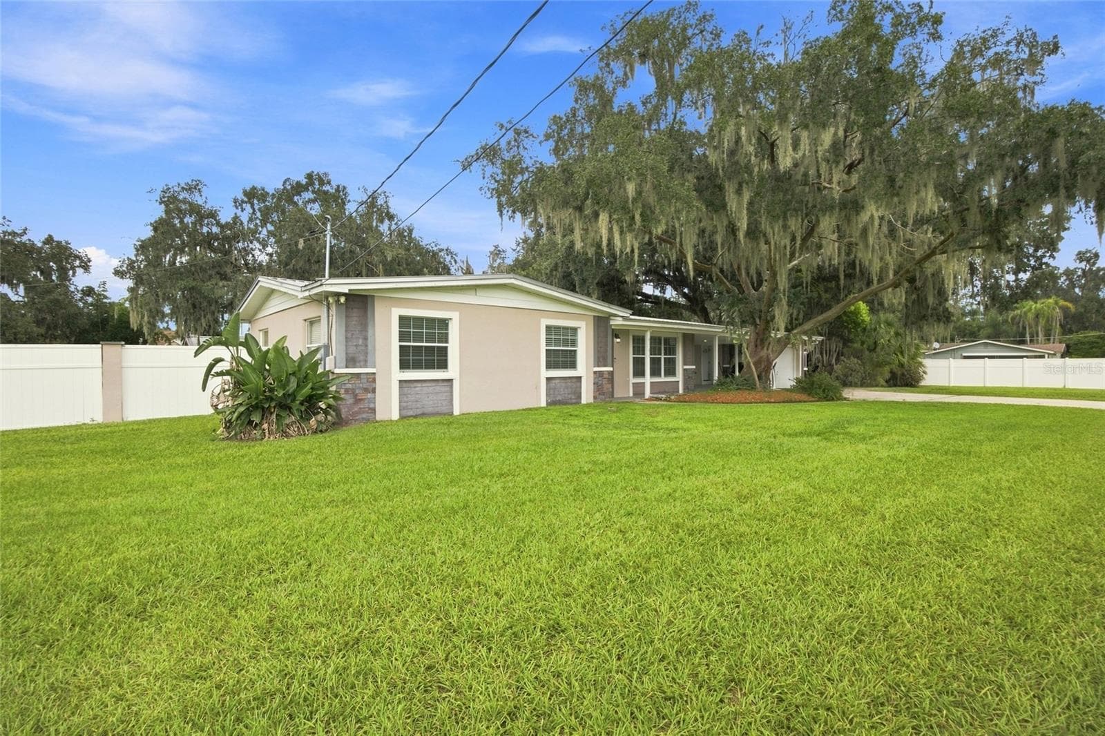 Single Family Residence at 5106 THONOTOSASSA RD, PLANT CITY, photo 10 of 67