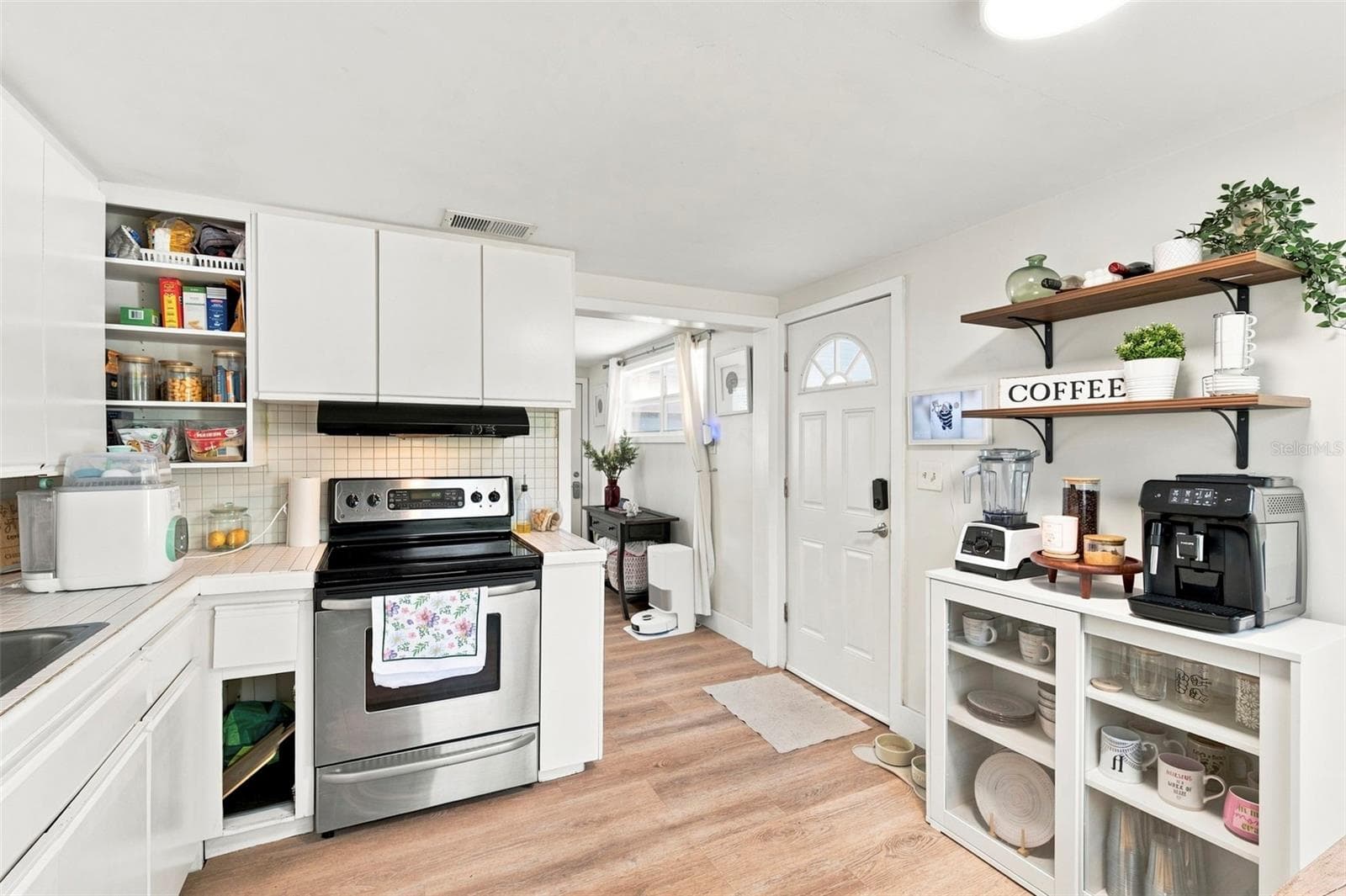 Single Family Residence at 660 DEXTER DR, DUNEDIN, photo 14 of 30