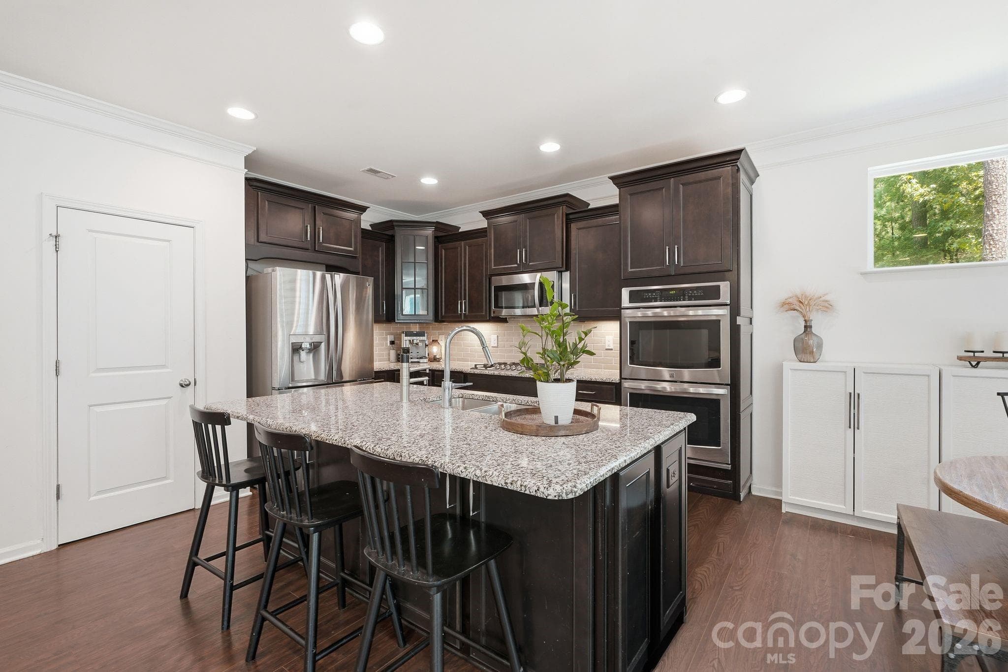 Single Family Residence at 607 Winter Walk Lane, Lake Wylie, photo 9 of 41