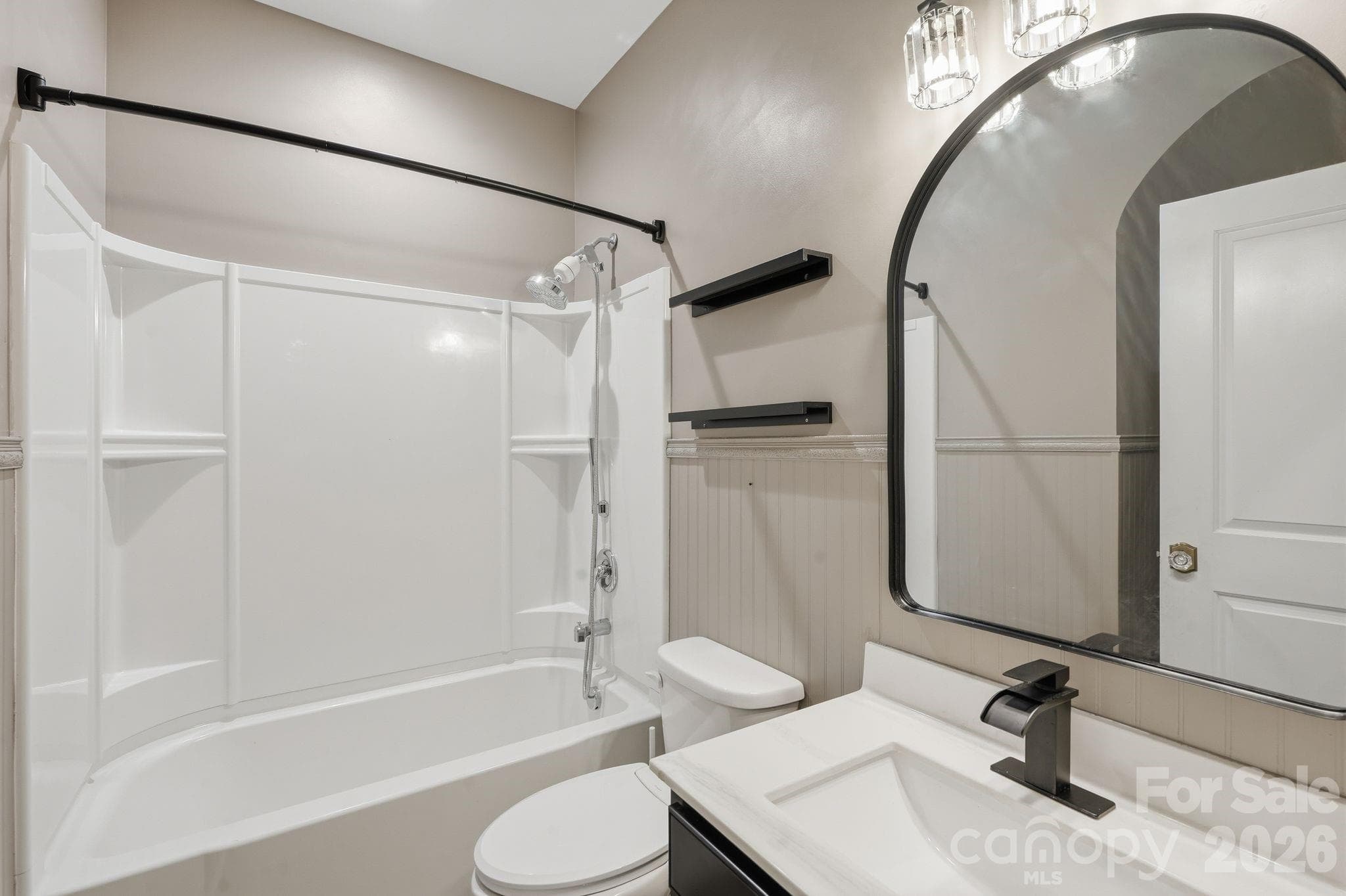 Single Family Residence at 607 Winter Walk Lane, Lake Wylie, photo 24 of 41