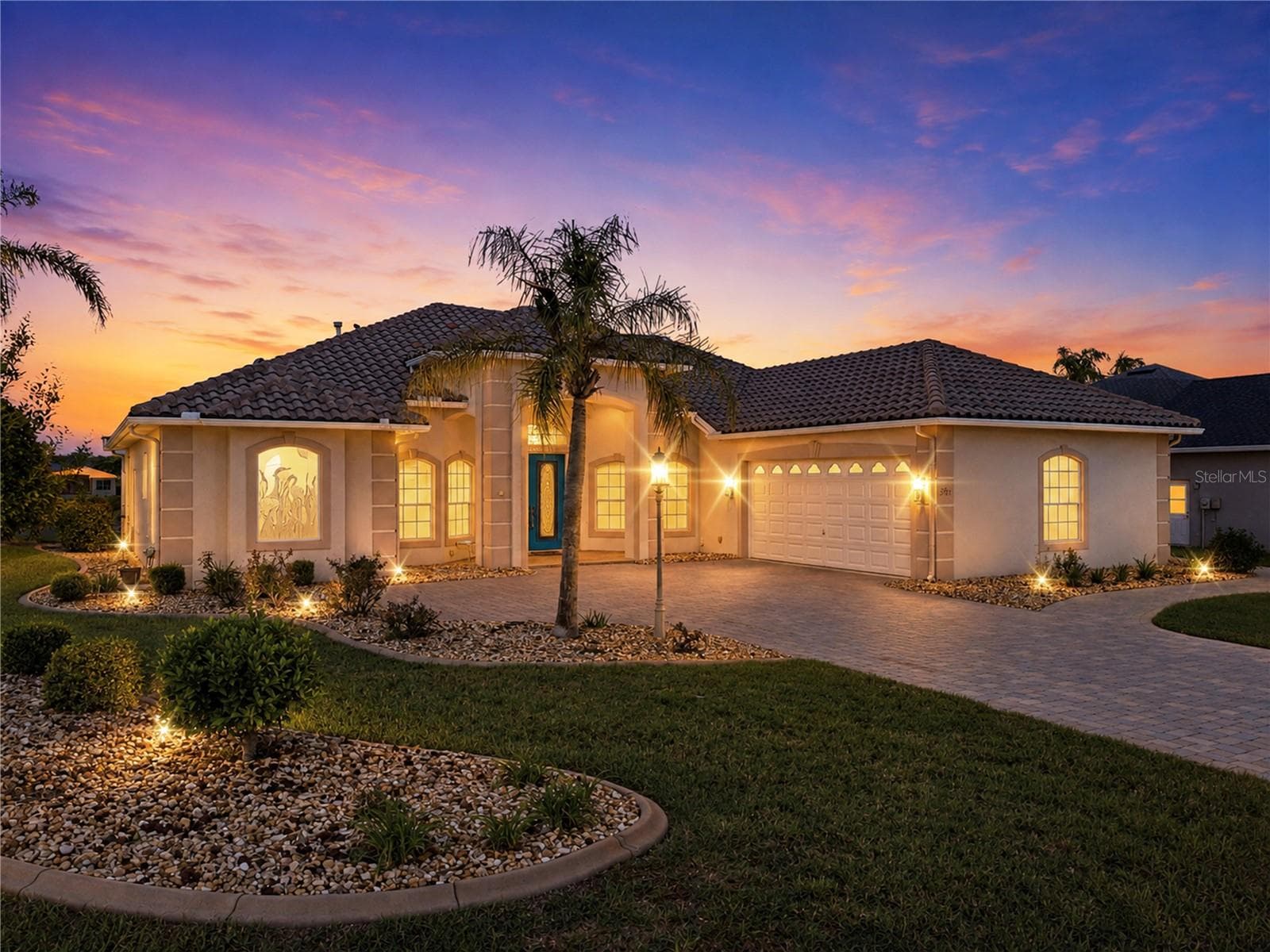 9271 WESTSHORE DR