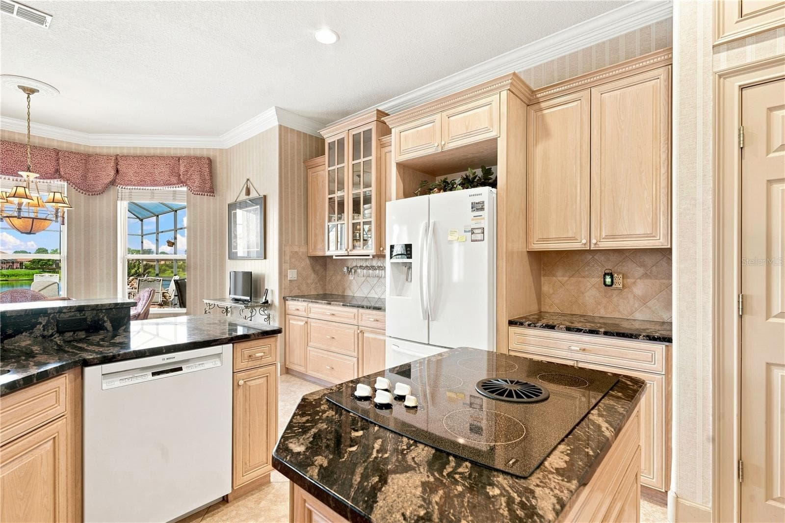 Kitchen - 9271 WESTSHORE DR, WEEKI WACHEE