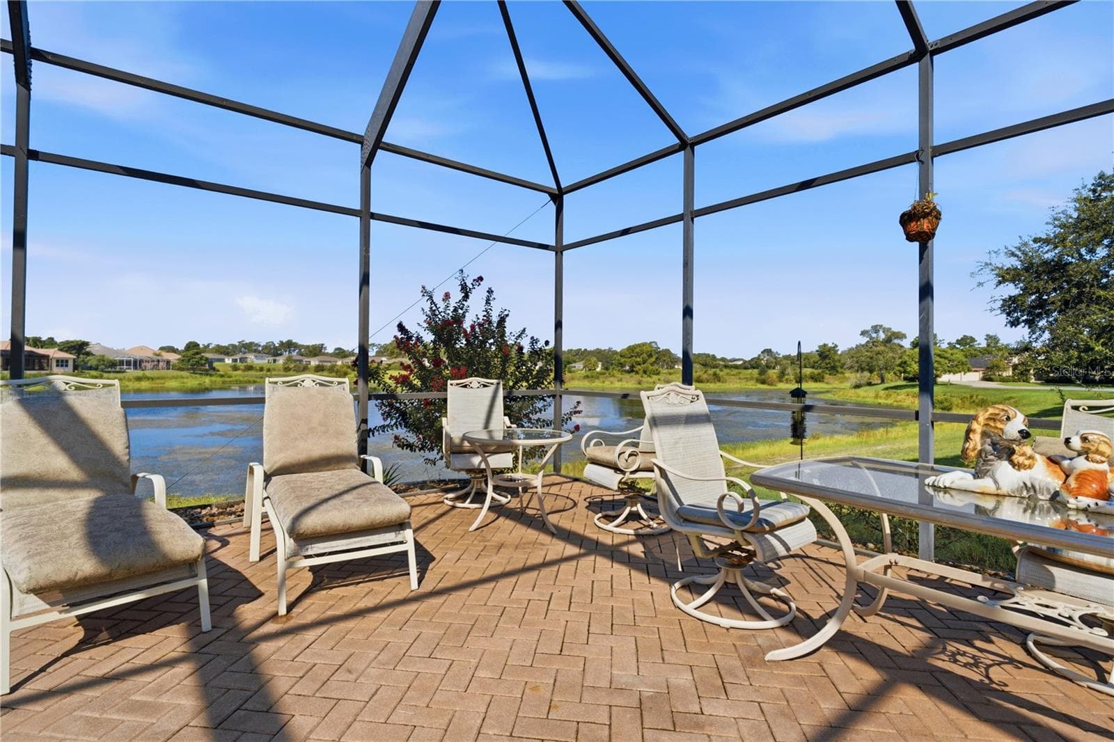 Screened Lanai with lake view - 9271 WESTSHORE DR, WEEKI WACHEE