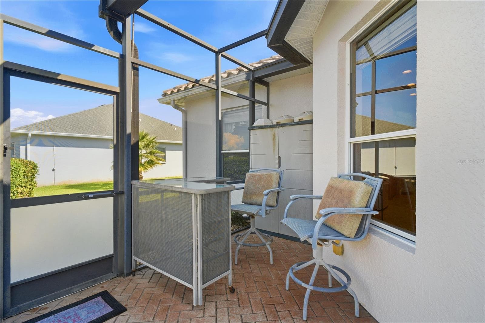 Screened pool with gas hookup for BBQ - 9271 WESTSHORE DR, WEEKI WACHEE