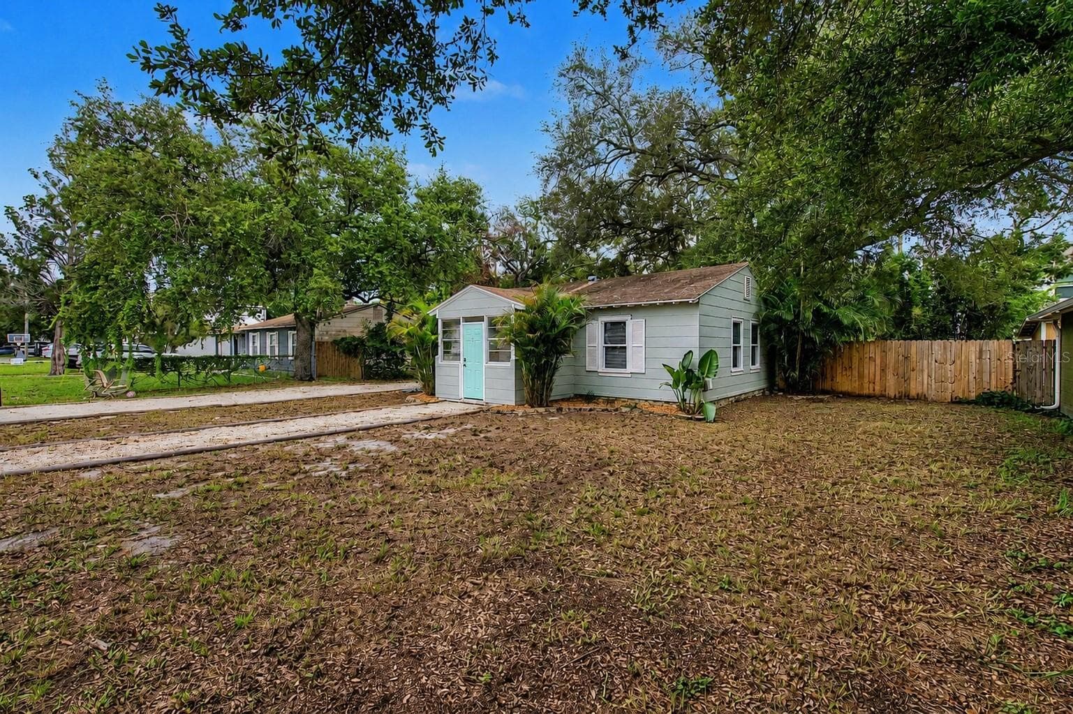 Single Family Residence at 3208 W HARTNETT AVE, TAMPA, photo 5 of 35