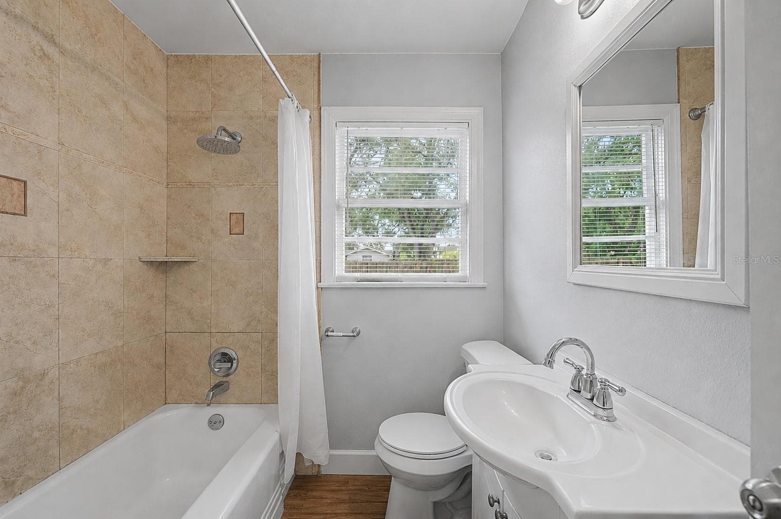 Single Family Residence at 3208 W HARTNETT AVE, TAMPA, photo 22 of 35