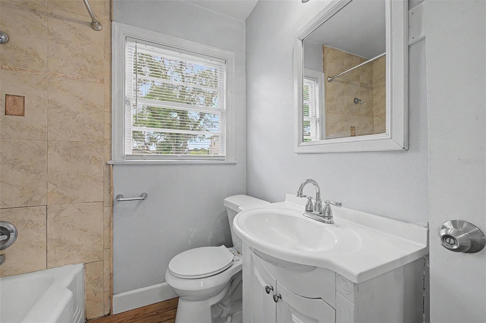 Single Family Residence at 3208 W HARTNETT AVE, TAMPA, photo 24 of 35