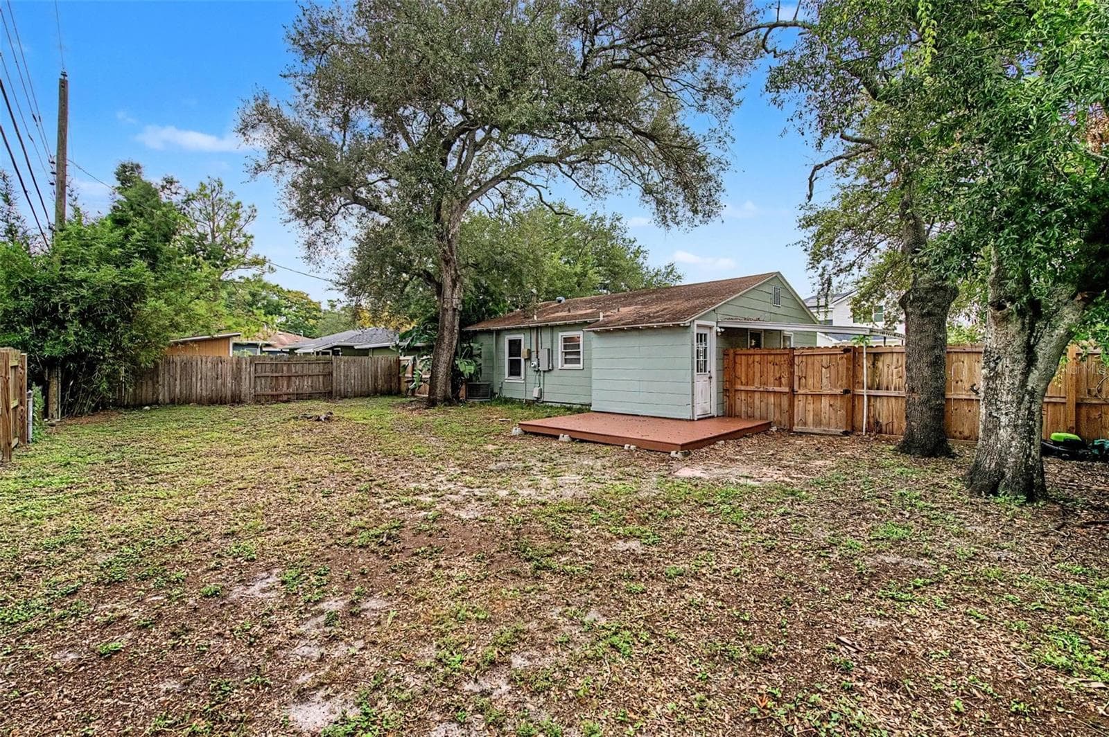 Single Family Residence at 3208 W HARTNETT AVE, TAMPA, photo 28 of 35