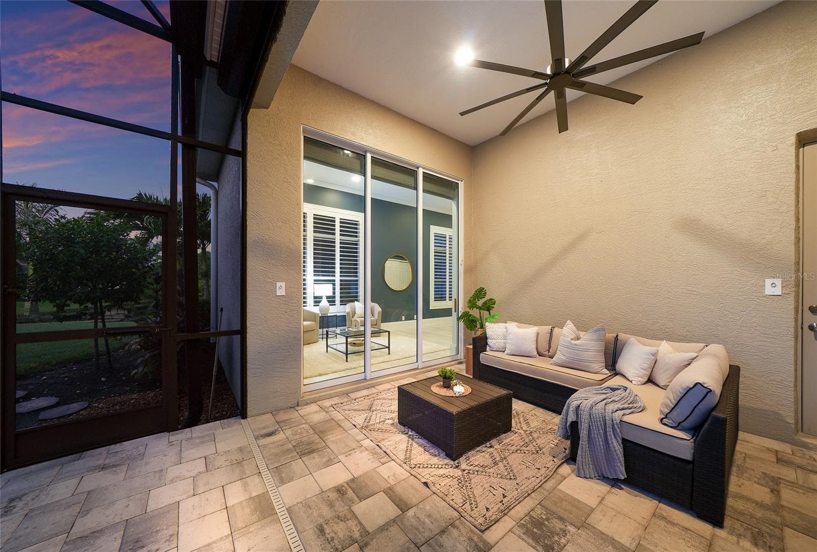 Single Family Residence at 8122 LONE TREE GLN, LAKEWOOD RANCH, photo 31 of 87