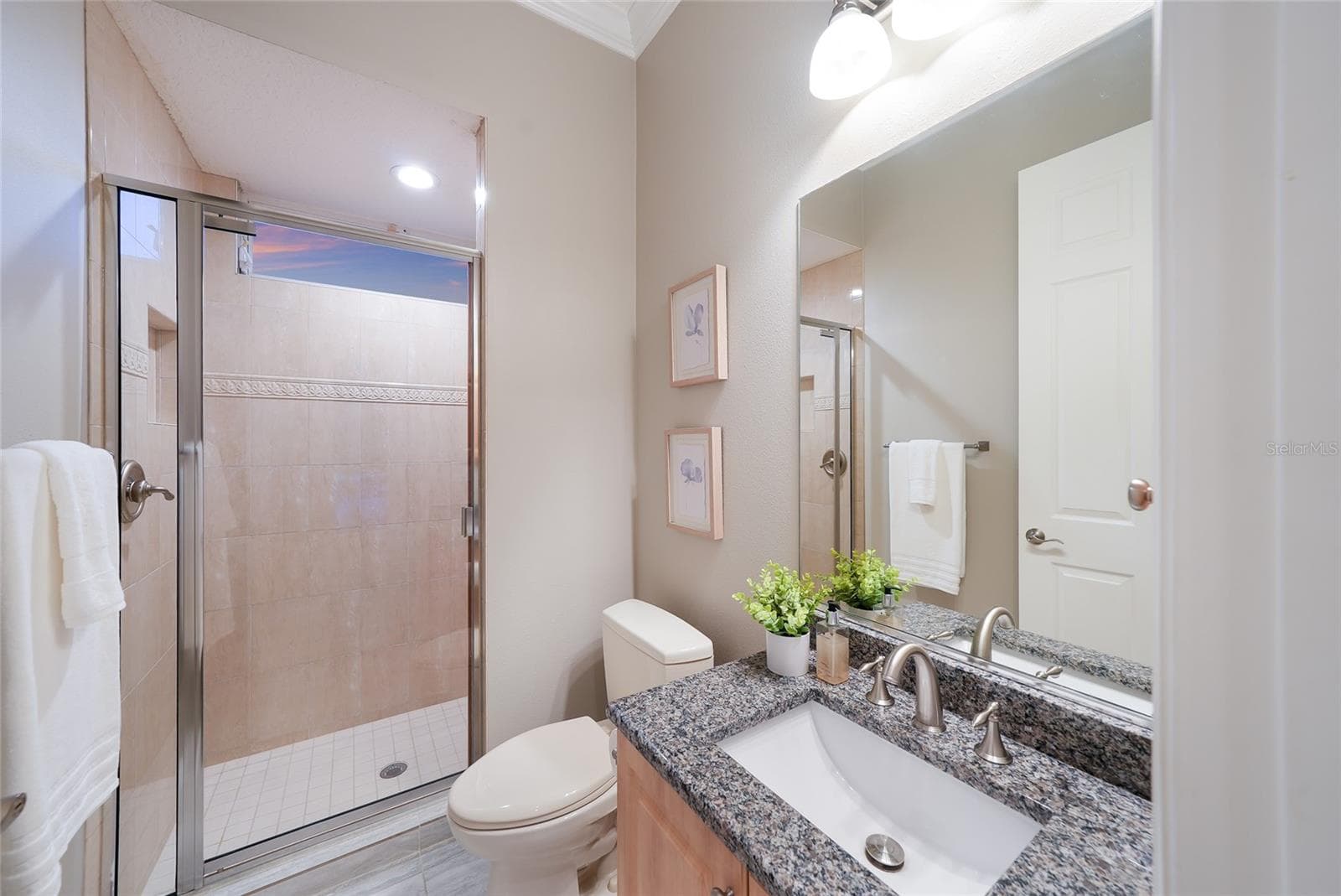 Single Family Residence at 8122 LONE TREE GLN, LAKEWOOD RANCH, photo 41 of 87