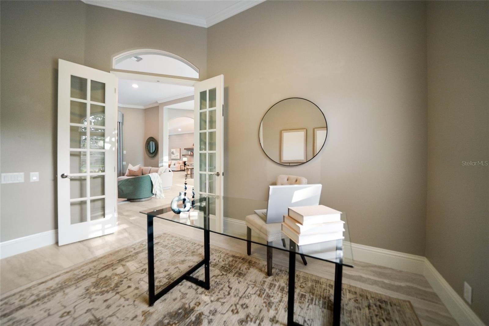 Separate office or den with double-entry doors, plantations shutters and large closet - 8122 LONE TREE GLN, LAKEWOOD RANCH