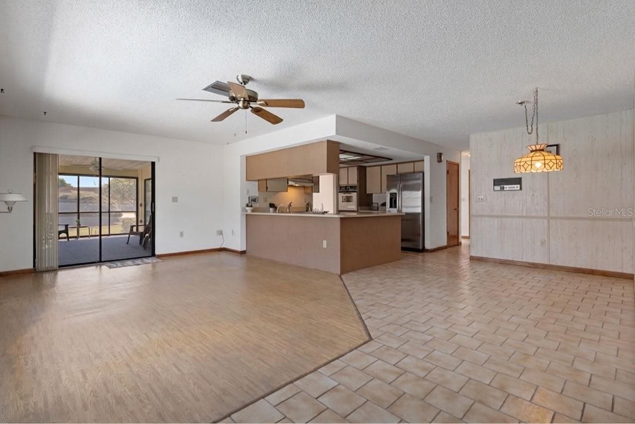 Breakfast Nook and family Room - 9009 HEATHER BLVD, WEEKI WACHEE