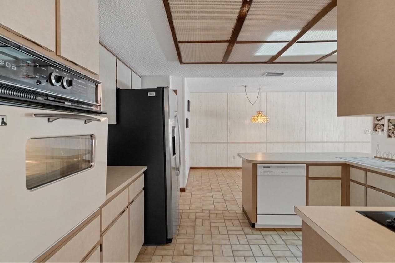 Kitchen - 9009 HEATHER BLVD, WEEKI WACHEE