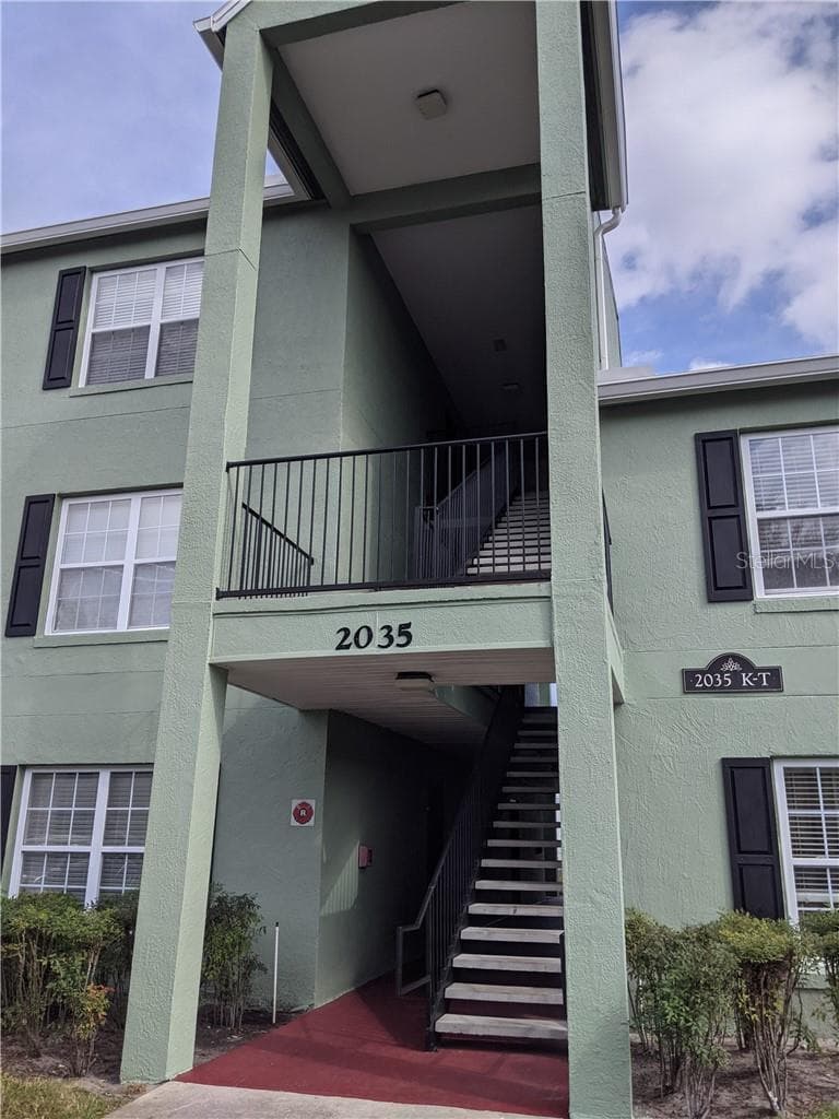 Condominium at ORLANDO, photo 3 of 33
