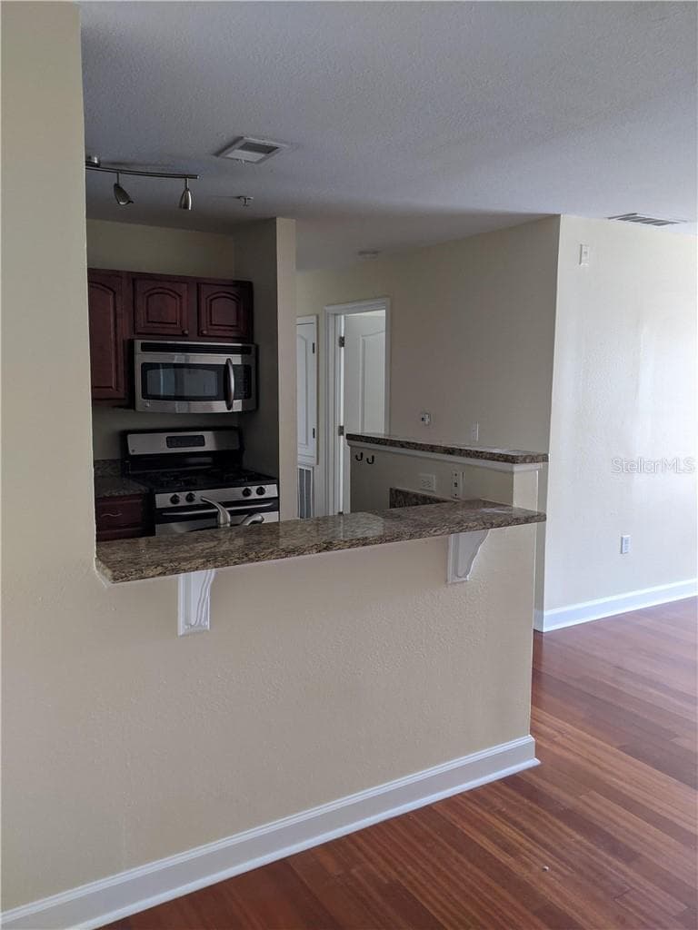 Condominium at ORLANDO, photo 9 of 33