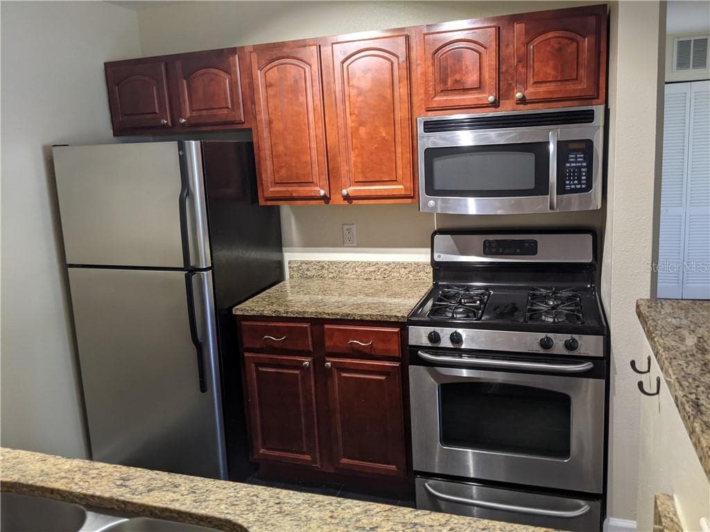 Condominium at ORLANDO, photo 13 of 33