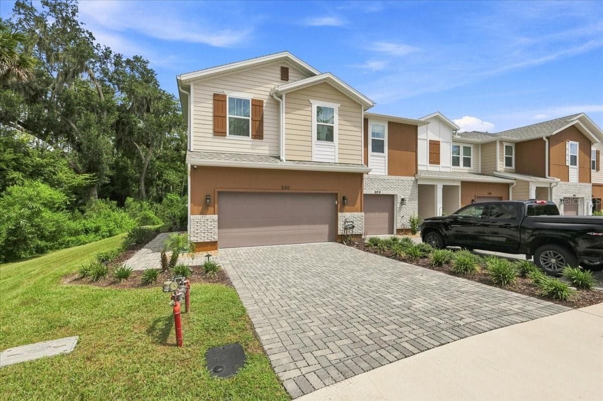 Townhouse at 590 SOUTHERN EDGE WAY, SANFORD, photo 2 of 39