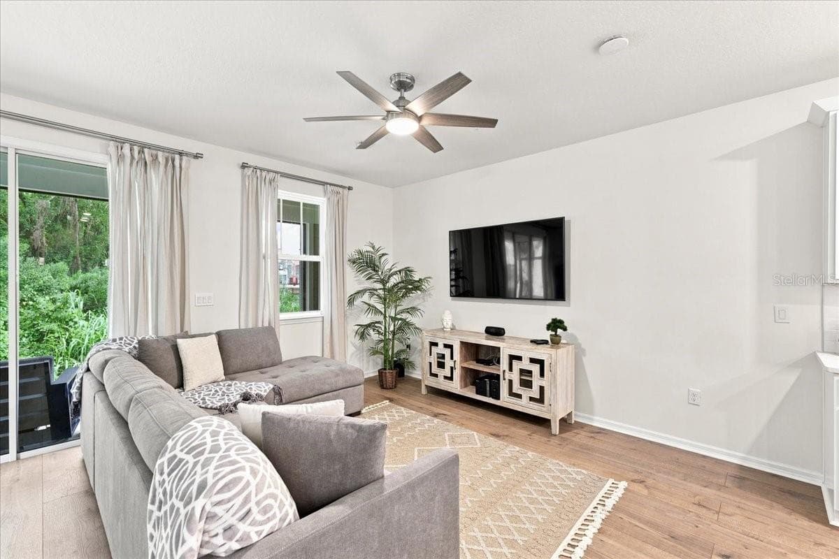 Townhouse at 590 SOUTHERN EDGE WAY, SANFORD, photo 11 of 39