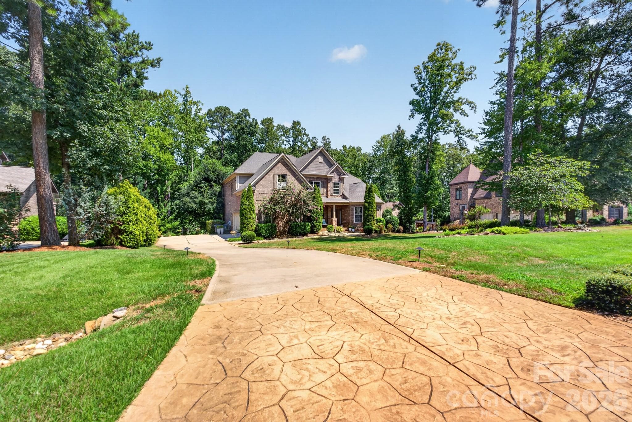 725 Fawns Glen Place