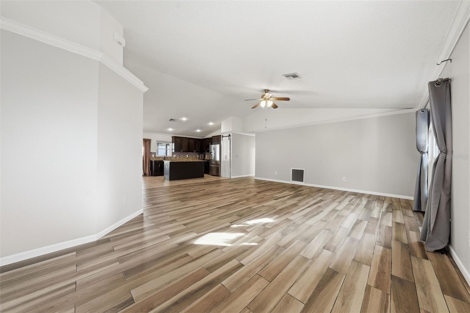 Single Family Residence at 236 COUNTRY LAKES CIR, GROVELAND, photo 6 of 45
