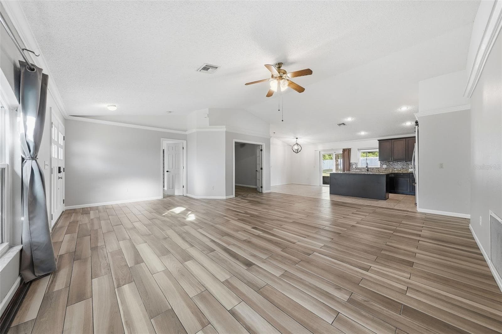 Single Family Residence at 236 COUNTRY LAKES CIR, GROVELAND, photo 7 of 45