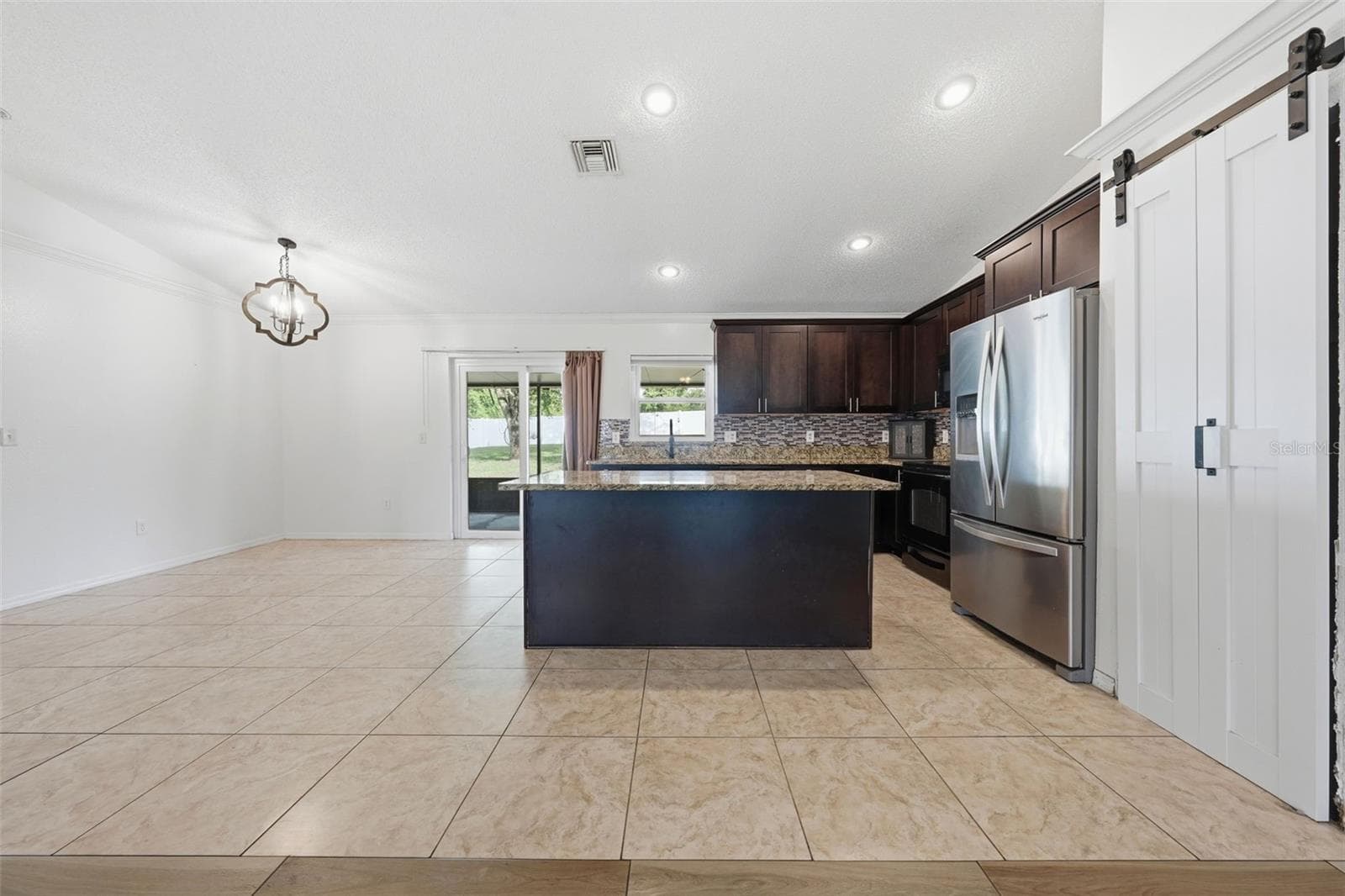 Single Family Residence at 236 COUNTRY LAKES CIR, GROVELAND, photo 11 of 45