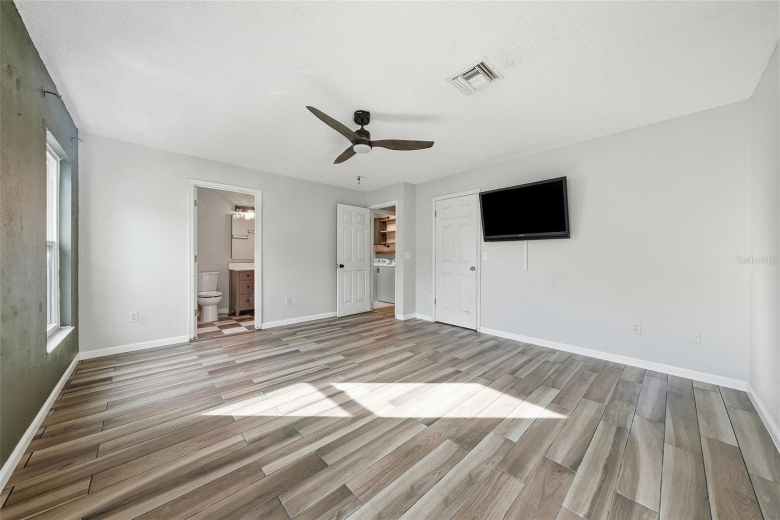 Single Family Residence at 236 COUNTRY LAKES CIR, GROVELAND, photo 17 of 45