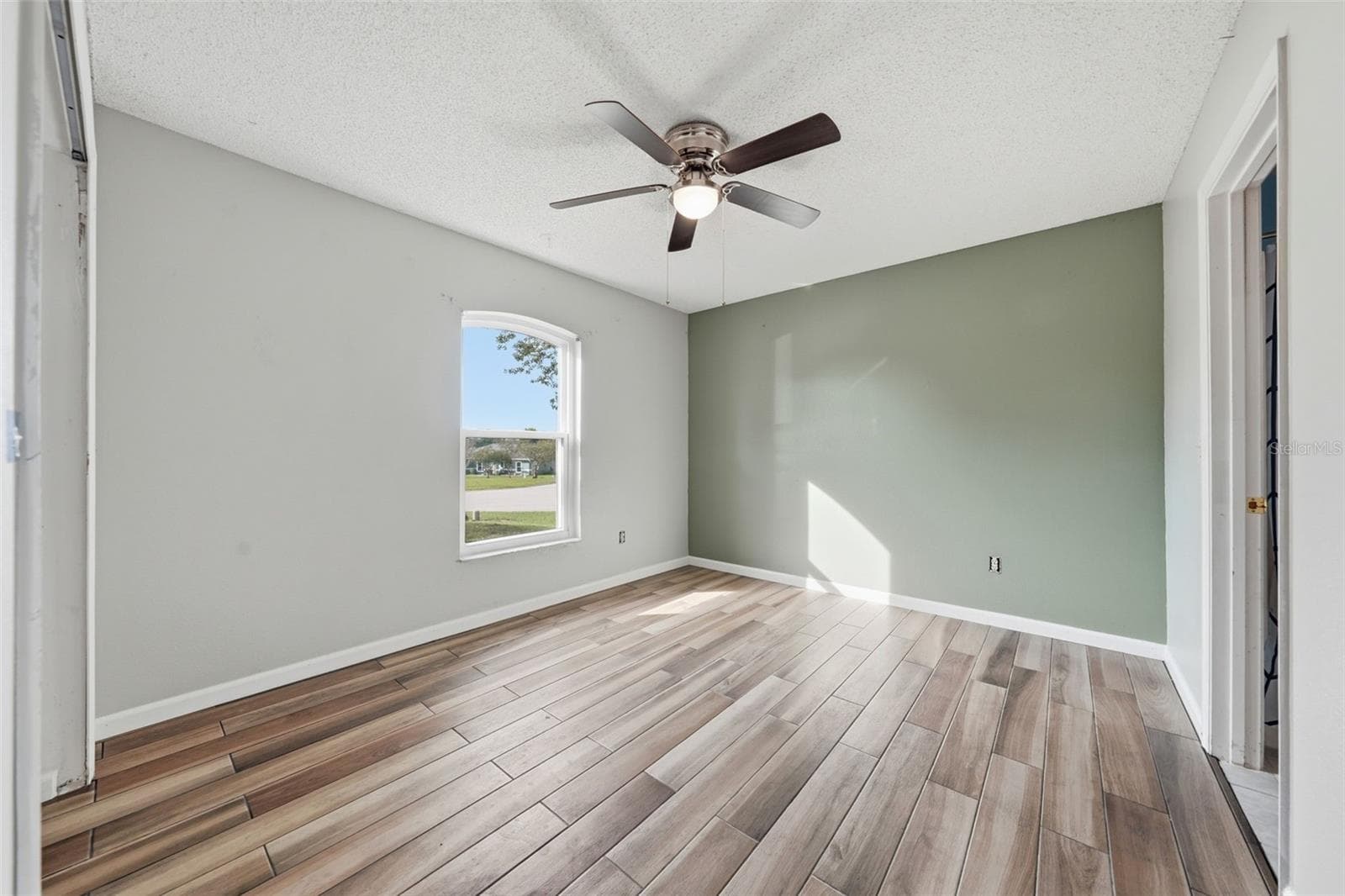 Single Family Residence at 236 COUNTRY LAKES CIR, GROVELAND, photo 27 of 45