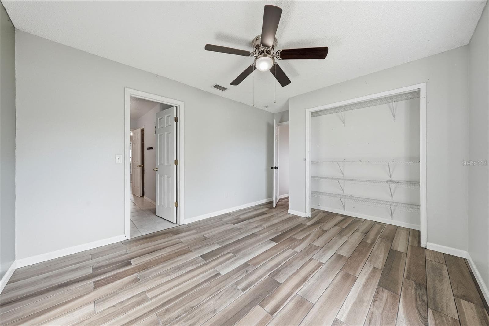 Single Family Residence at 236 COUNTRY LAKES CIR, GROVELAND, photo 28 of 45