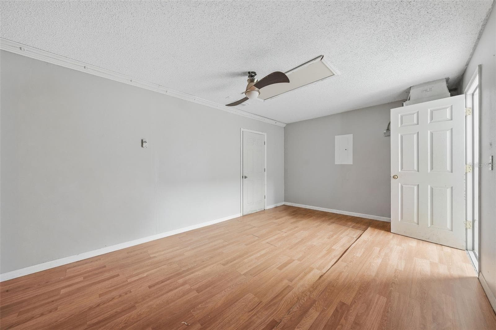 Single Family Residence at 236 COUNTRY LAKES CIR, GROVELAND, photo 31 of 45