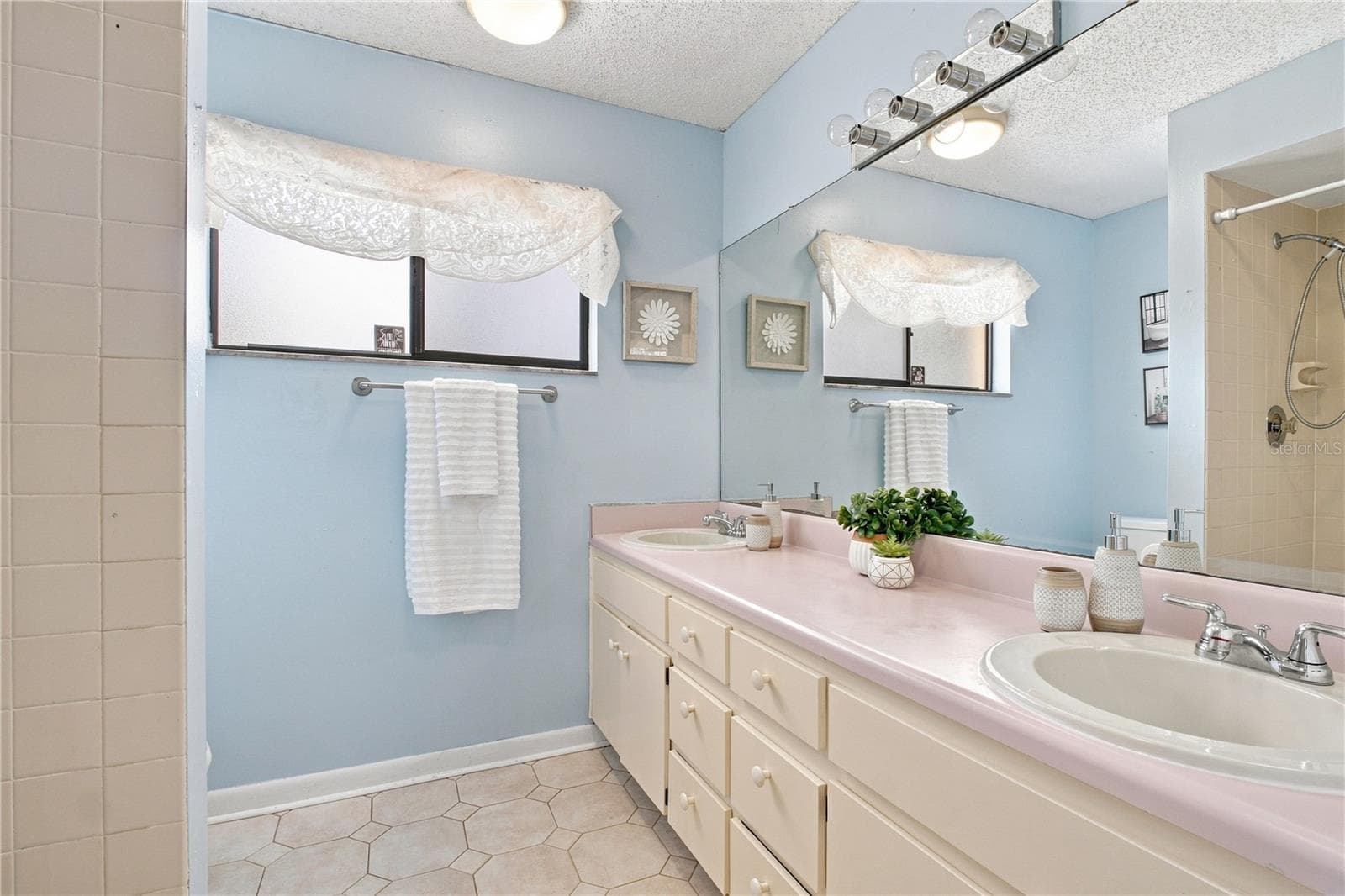 Single Family Residence at 6803 LONGPOINTE WAY, TAMPA, photo 24 of 43