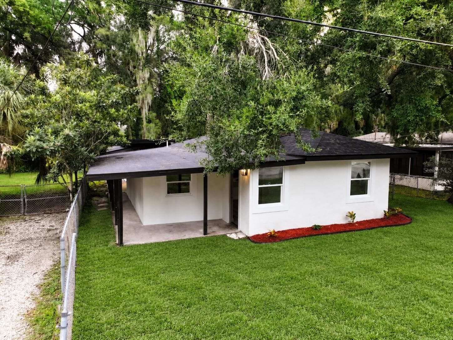 Single Family Residence at 919 W HIAWATHA ST, TAMPA, photo 13 of 15